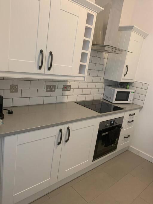 Recently Refurbished Apt Central Mk Free Parking Milton Keynes Zewnętrze zdjęcie
