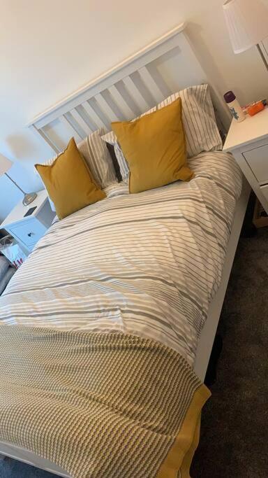 Recently Refurbished Apt Central Mk Free Parking Milton Keynes Zewnętrze zdjęcie