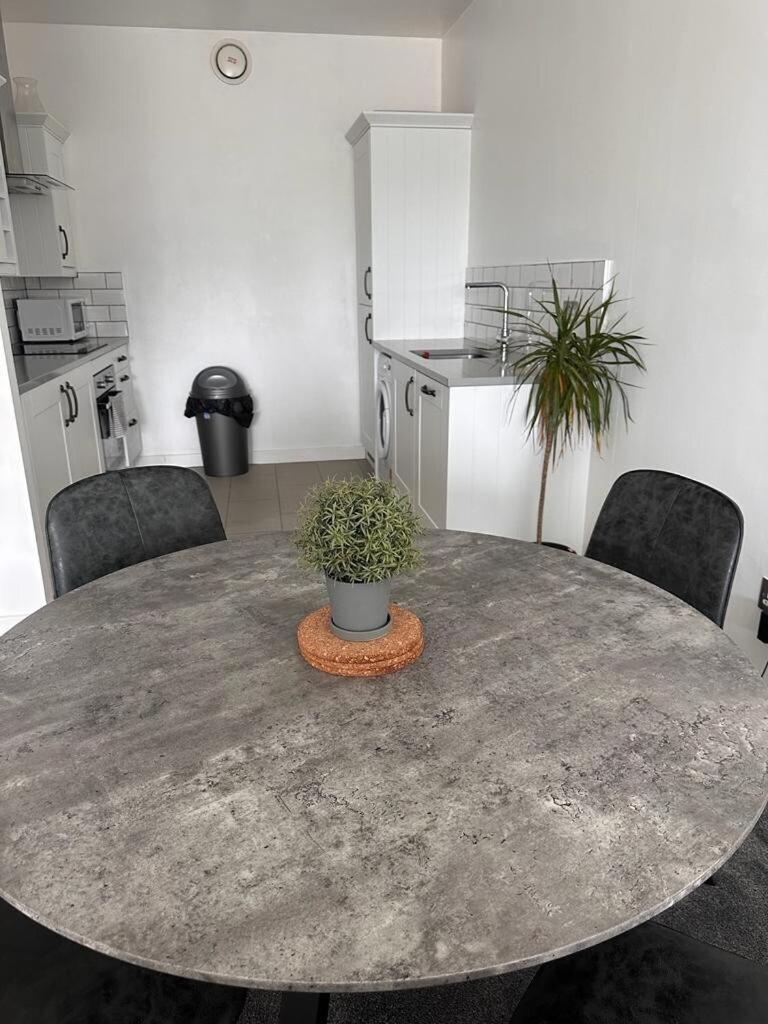 Recently Refurbished Apt Central Mk Free Parking Milton Keynes Zewnętrze zdjęcie