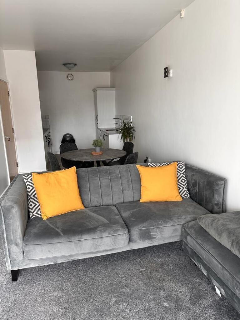 Recently Refurbished Apt Central Mk Free Parking Milton Keynes Zewnętrze zdjęcie